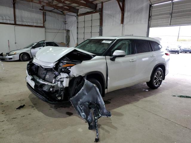 TOYOTA HIGHLANDER 2022 with VIN 5TDHZRBH7NS224970 - Photo from auction