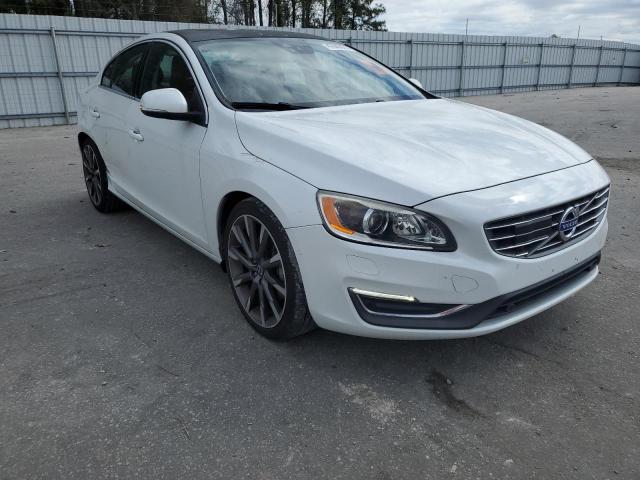 Photo 4 from auction – 2015 VOLVO S60 PLATIN with VIN YV149MFM5F2333357