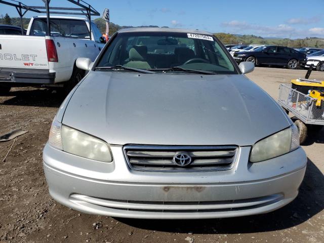 Photo 5 from auction – 2001 TOYOTA CAMRY CE with VIN 4T1BG22K71U067697