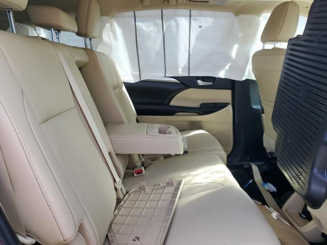 Photo 10 from auction – 2019 TOYOTA HIGHLANDER with VIN 5TDKZRFH1KS319570