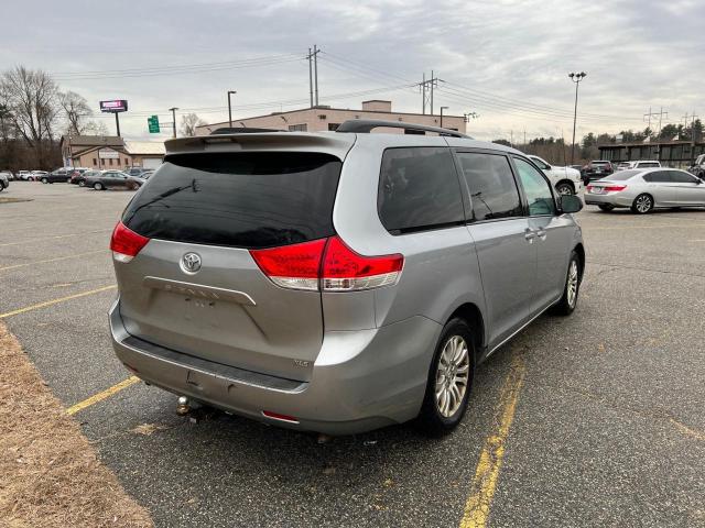 Photo 4 from auction – 2013 TOYOTA SIENNA XLE with VIN 5TDYK3DC4DS383687