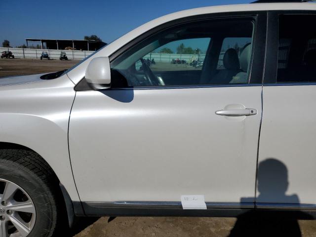 Photo 13 from auction – 2011 TOYOTA HIGHLANDER with VIN 5TDZK3EH8BS028923
