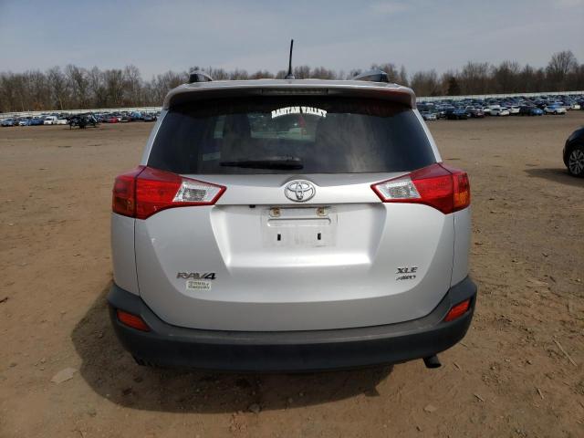 Photo 6 from auction – 2015 TOYOTA RAV4 XLE with VIN JTMRFREV1FD123127