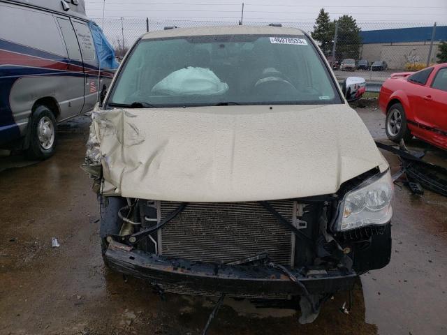 Photo 5 from auction – 2011 CHRYSLER TOWN & COU with VIN 2A4RR8DG8BR634985
