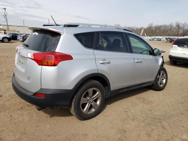 Photo 3 from auction – 2015 TOYOTA RAV4 XLE with VIN JTMRFREV1FD123127