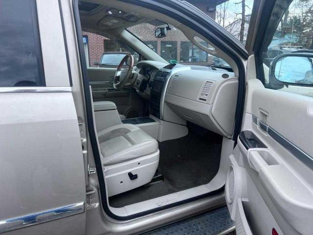 Photo 5 from auction – 2009 CHRYSLER ASPEN LIMI with VIN 1A8HW58T79F718144