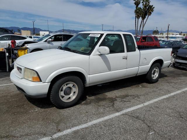 GMC SONOMA 2000 with VIN 1GTCS1941Y8132345 - Photo from auction