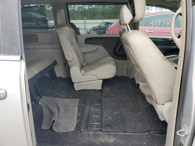 Photo 11 from auction – 2012 CHRYSLER TOWN & COU with VIN 2C4RC1CG3CR208929