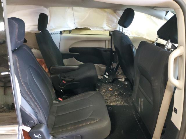 Photo 11 from auction – 2017 CHRYSLER PACIFICA T with VIN 2C4RC1DG0HR502035