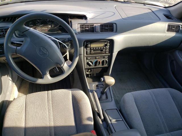 Photo 8 from auction – 2000 TOYOTA CAMRY CE with VIN 4T1BG22K9YU012582