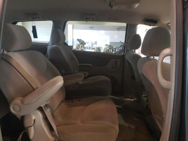 Photo 11 from auction – 2004 TOYOTA SIENNA CE with VIN 5TDZA23C24S100061