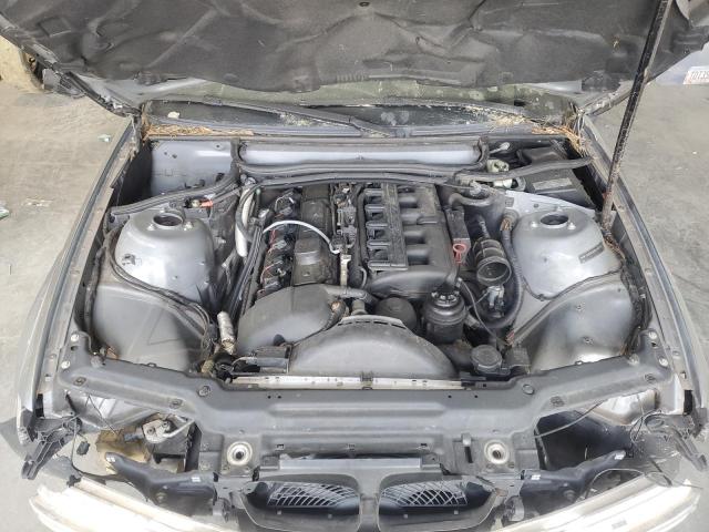 Photo 11 from auction – 2004 BMW 325 I with VIN WBAEV33424KR30996