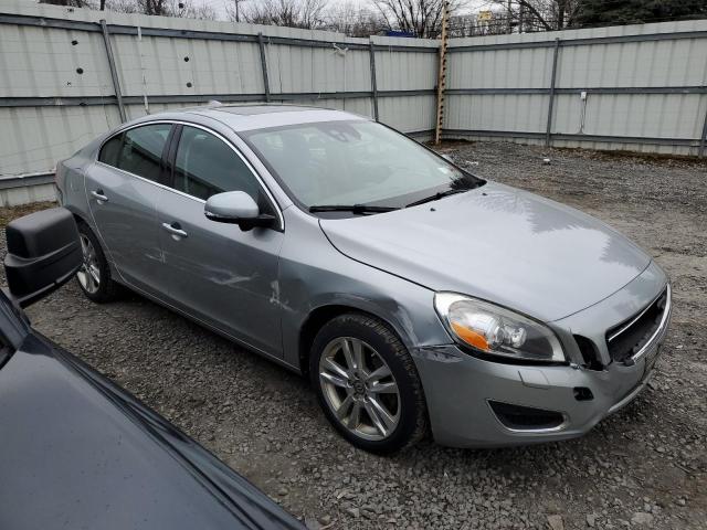 Photo 4 from auction – 2011 VOLVO S60 T6 with VIN YV1902FH8B2017632