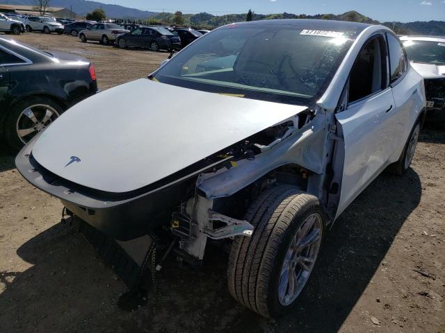 Photo 12 from auction – 2020 TESLA MODEL Y with VIN 5YJYGDEE8LF016737