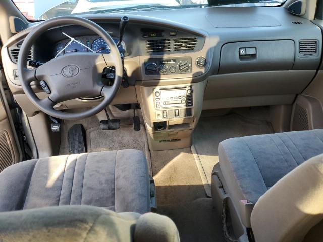 Photo 8 from auction – 2001 TOYOTA SIENNA LE with VIN 4T3ZF13C31U374892