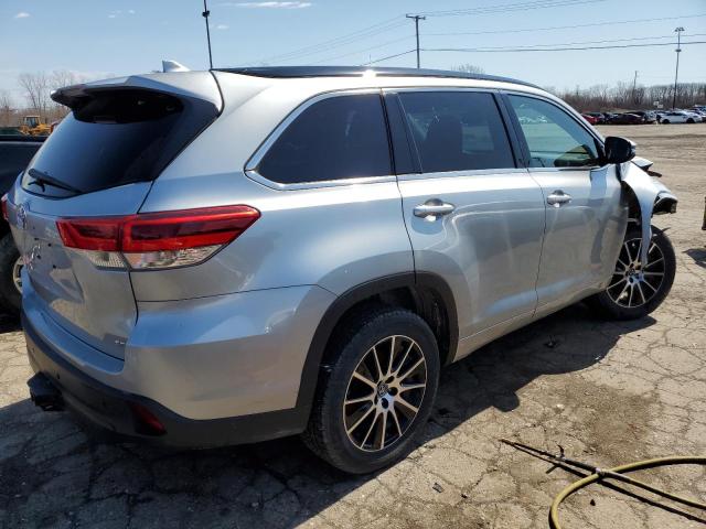 Photo 3 from auction – 2018 TOYOTA HIGHLANDER with VIN 5TDKZRFH5JS526607