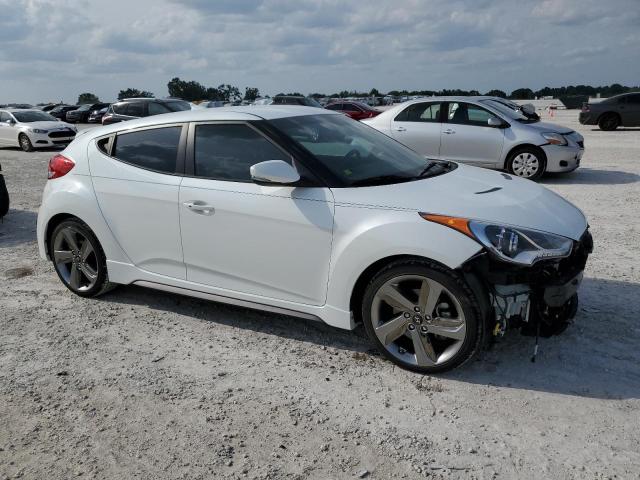 Photo 4 from auction – 2015 HYUNDAI VELOSTER T with VIN KMHTC6AE5FU216232