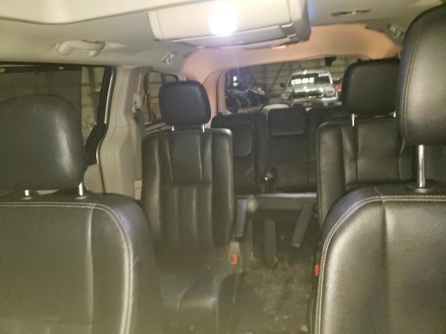 Photo 10 from auction – 2014 CHRYSLER TOWN & COU with VIN 2C4RC1CG4ER179900