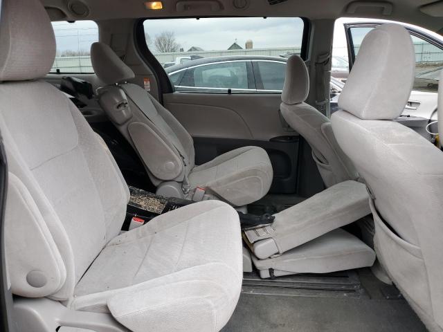 Photo 11 from auction – 2015 TOYOTA SIENNA LE with VIN 5TDKK3DC9FS538582
