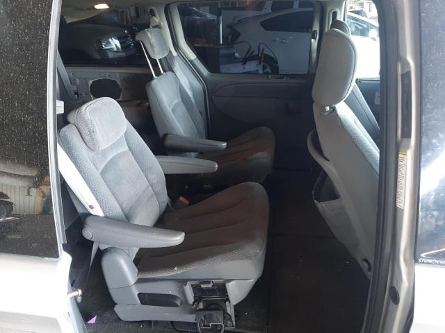 Photo 10 from auction – 2005 CHRYSLER TOWN & COU with VIN 2C4GP54L85R327187