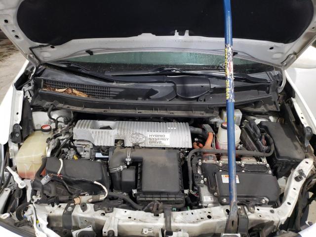 Photo 12 from auction – 2016 TOYOTA PRIUS V with VIN JTDZN3EU2GJ048917