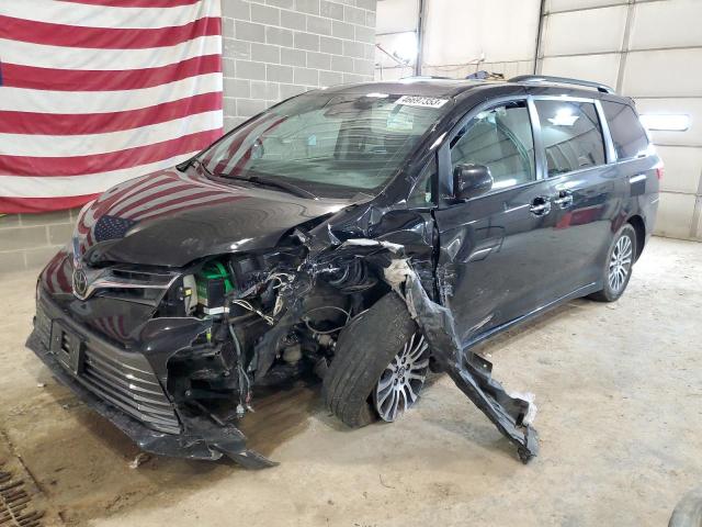 TOYOTA SIENNA XLE 2018 with VIN 5TDYZ3DC6JS928375 - Photo from auction