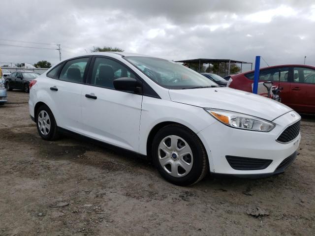 Photo 4 from auction – 2016 FORD FOCUS S with VIN 1FADP3E29GL339329