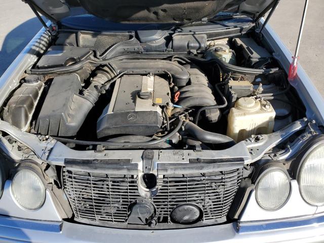 Photo 11 from auction – 1997 MERCEDES-BENZ E 320 with VIN WDBJF55F1VA314088