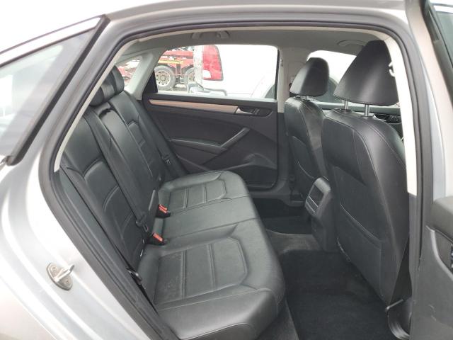 Photo 10 from auction – 2015 VOLKSWAGEN PASSAT S with VIN 1VWAT7A33FC115676