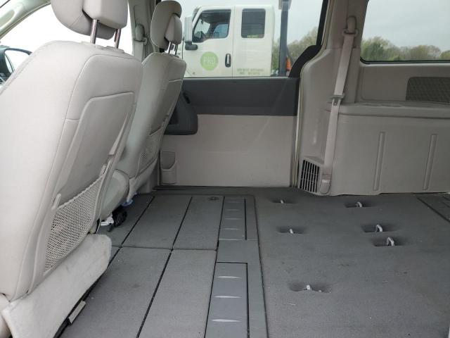 Photo 10 from auction – 2010 CHRYSLER TOWN & COU with VIN 2A4RR5D1XAR493894