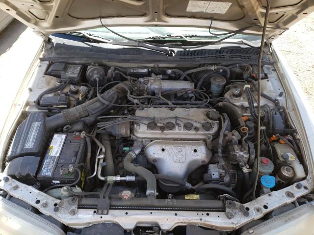Photo 11 from auction – 1995 HONDA ACCORD EX with VIN JHMCD5659SC040496
