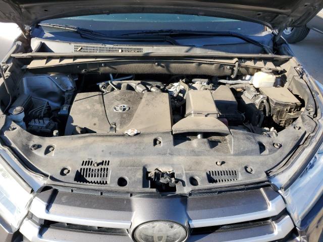 Photo 12 from auction – 2018 TOYOTA HIGHLANDER with VIN 5TDZZRFH7JS259890