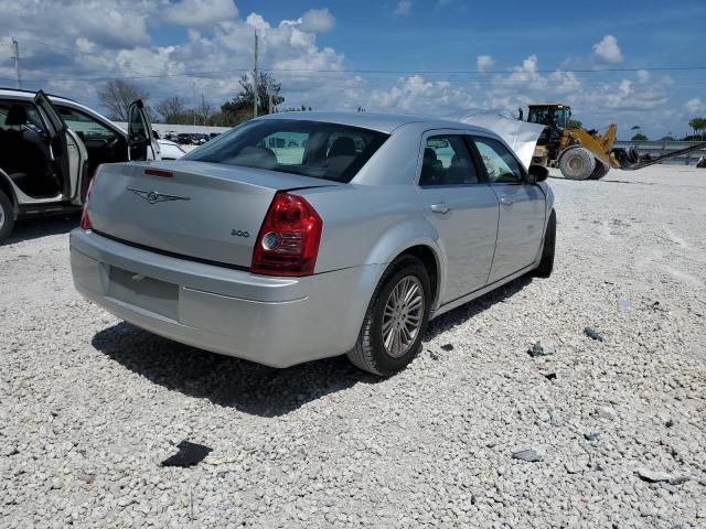 Photo 3 from auction – 2009 CHRYSLER 300 LX with VIN 2C3KA43D29H581932