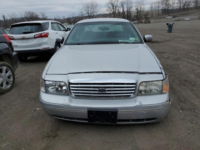 Photo 5 from auction – 2000 FORD CROWN VICT with VIN 2FAFP74W0YX123281