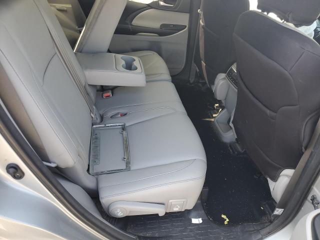 صورة رقم 11 من المزاد - 2018 TOYOTA HIGHLANDER مع VIN 5TDJZRFH5JS900970