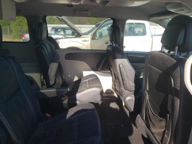 Photo 11 from auction – 2016 CHRYSLER TOWN & COU with VIN 2C4RC1BG7GR296357