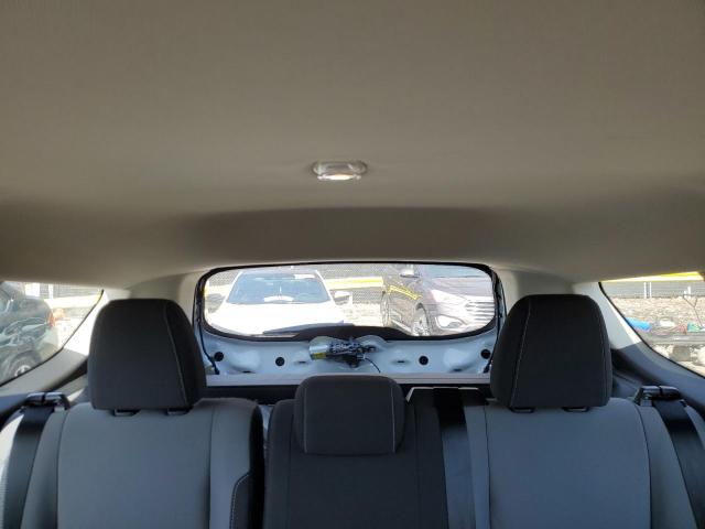 Photo 10 from auction – 2017 FORD ESCAPE S with VIN 1FMCU0F77HUD05484