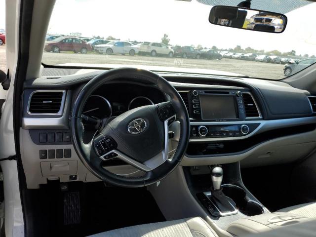 Photo 8 from auction – 2016 TOYOTA HIGHLANDER with VIN 5TDBKRFH0GS274987