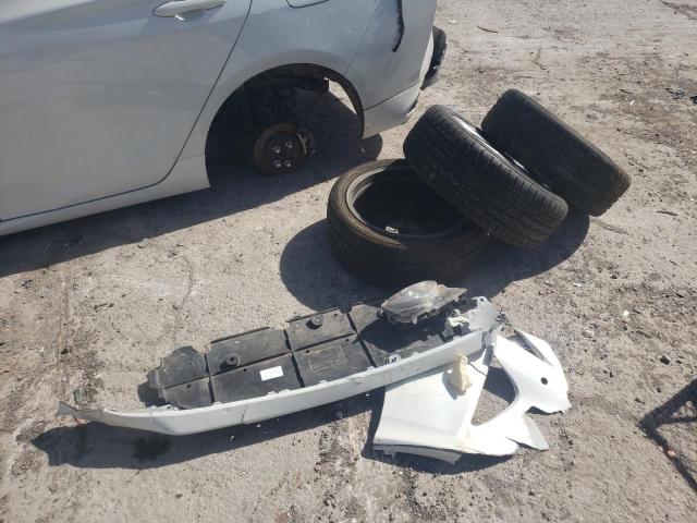 Photo 12 from auction – 2017 TOYOTA PRIUS with VIN JTDKARFU4H3539915