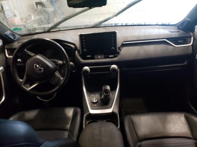 Photo 8 from auction – 2019 TOYOTA RAV4 XSE with VIN JTMEWRFV1KD510185