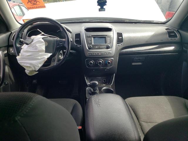 Photo 8 from auction – 2015 KIA SORENTO LX with VIN 5XYKT4A60FG630095