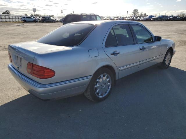 Photo 3 from auction – 1997 MERCEDES-BENZ E 320 with VIN WDBJF55F1VA314088