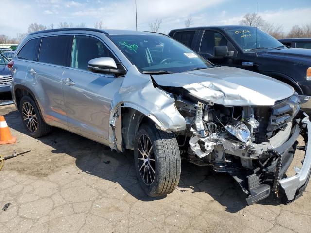 Photo 4 from auction – 2018 TOYOTA HIGHLANDER with VIN 5TDKZRFH5JS526607