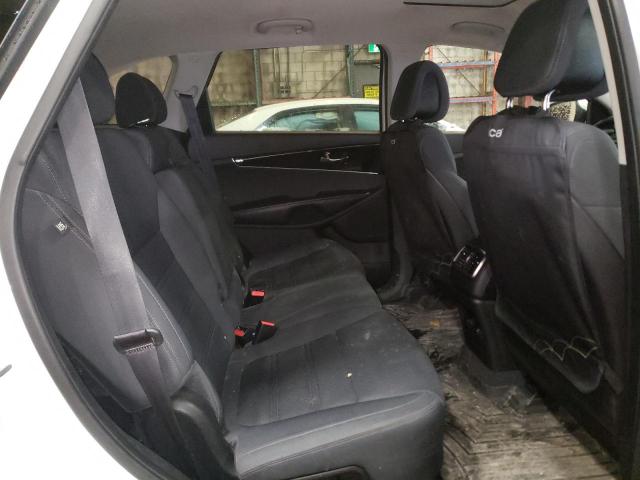 Photo 11 from auction – 2016 KIA SORENTO LX with VIN 5XYPGDA12GG012227