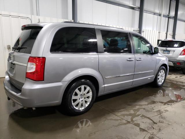 Photo 3 from auction – 2016 CHRYSLER TOWN & COU with VIN 2C4RC1BG2GR261516