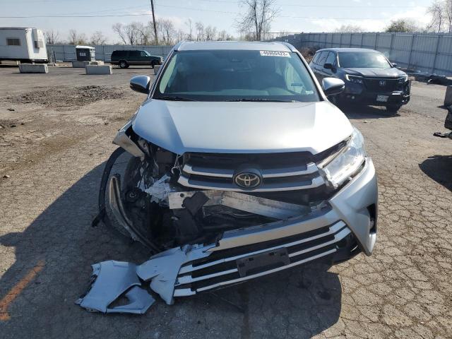 Photo 5 from auction – 2018 TOYOTA HIGHLANDER with VIN 5TDJZRFH5JS900970
