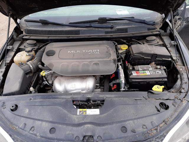 Photo 11 from auction – 2015 CHRYSLER 200 LIMITE with VIN 1C3CCCAB5FN685859