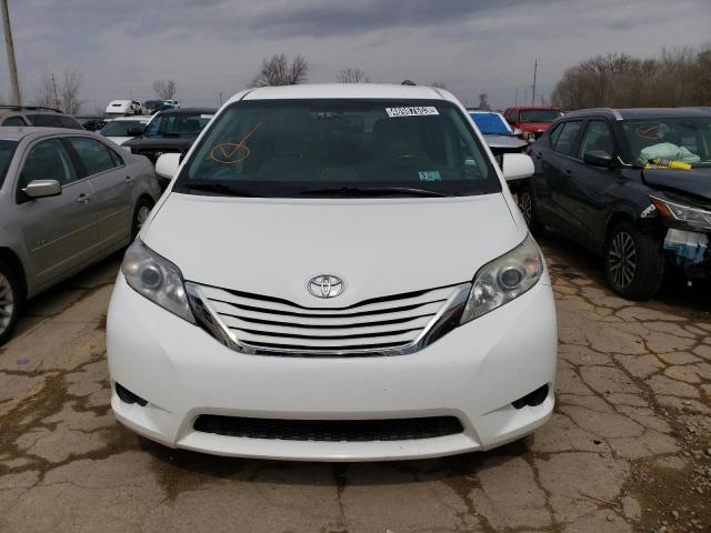 Photo 5 from auction – 2017 TOYOTA SIENNA LE with VIN 5TDJZ3DC5HS165504