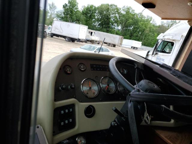 Photo 8 from auction – 2004 MONA ION CAMPER with VIN 1RF42464X42026394