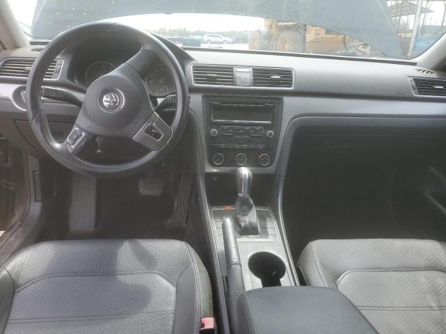 Photo 8 from auction – 2015 VOLKSWAGEN PASSAT S with VIN 1VWAT7A32FC048214